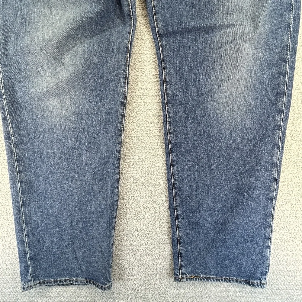 Levi's Jeans Mens 42x32 (42x31) 502 Premium Tapered Medium Wash Casual‎ Denim